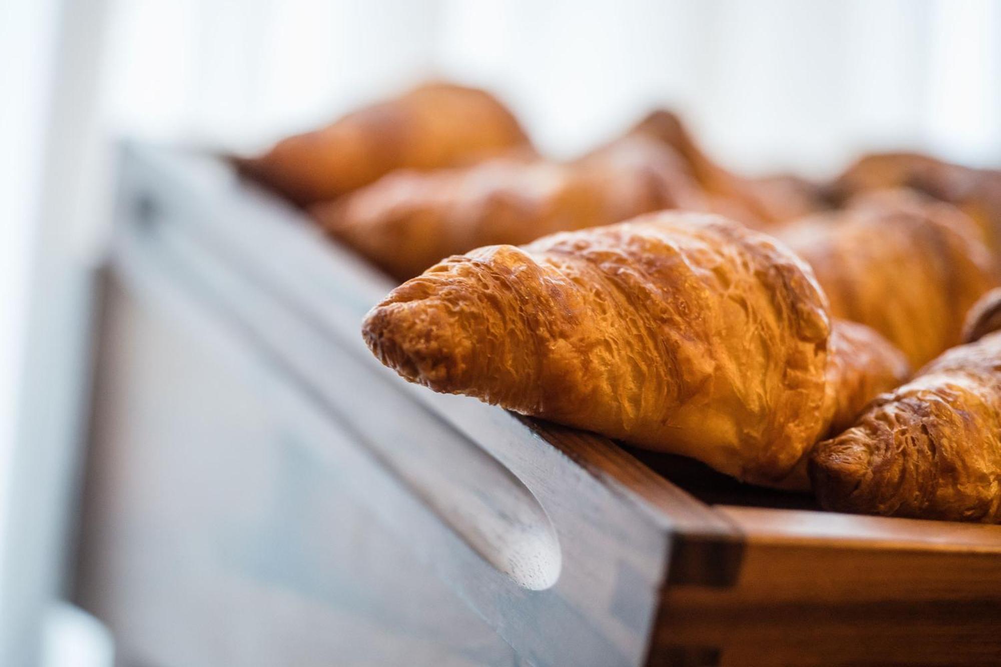 פרנקפורט Le Meridien Frankfurt מראה חיצוני תמונה Croissants