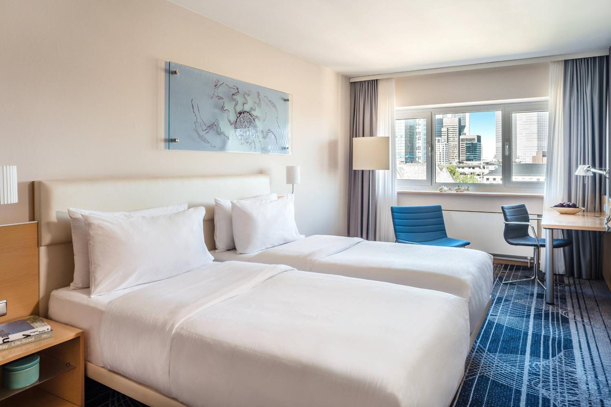 פרנקפורט Le Meridien Frankfurt מראה חיצוני תמונה A room at the hotel