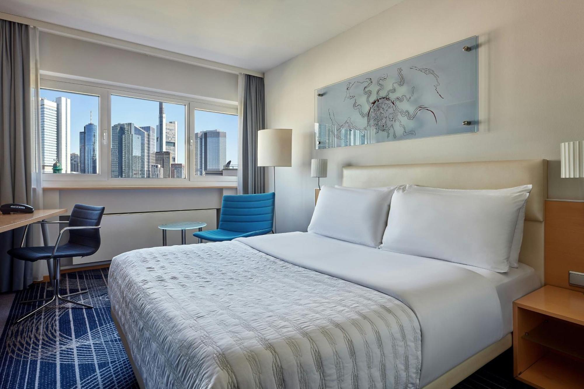 פרנקפורט Le Meridien Frankfurt מראה חיצוני תמונה A guest room at the Westin New York at Times Square